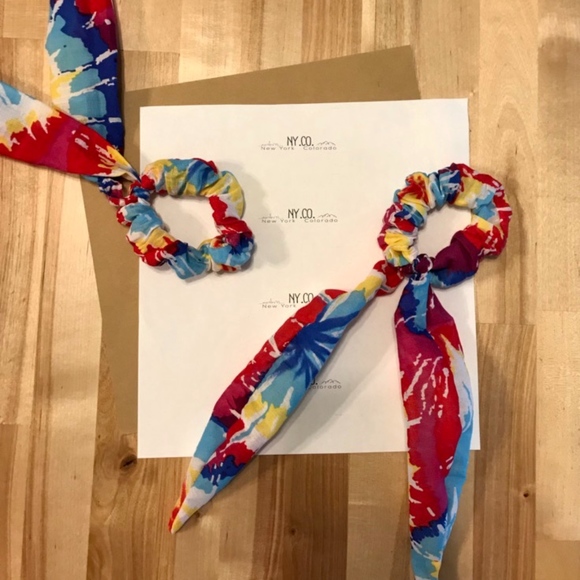 TIE DYE BOW SCRUNCHIE! SOLD OUT - Picture 2 of 7